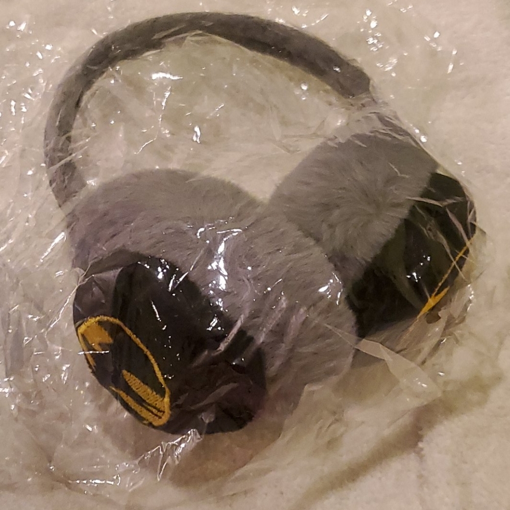 Earmuffs - Picture 2 of 5